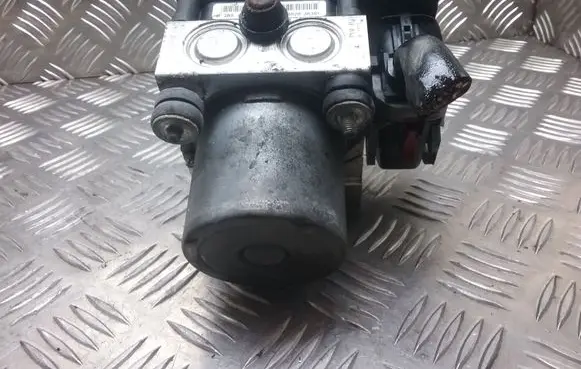 Audi A4 S4 B7 8E 8H ABS Pump 8E0910517J014 8E0614517BH06