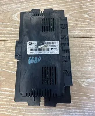 BMW 3 E90 E91 Light module LCM 9249085