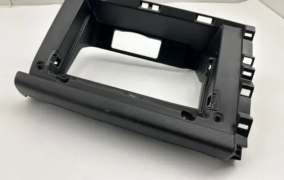 Jeep Grand Cherokee WL Glove box P7CH34TX7AE P7CM34 T0000024300240