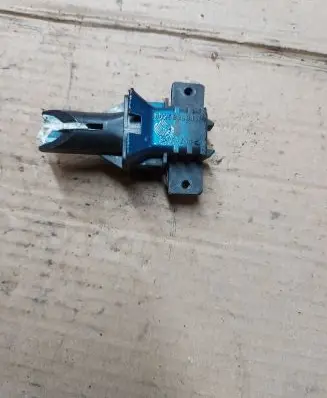 Renault Espace III Fender mounting bracket 60253008401