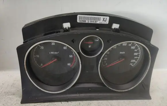 Opel Zafira B Speedometer (instrument cluster) 13225988