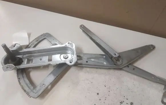 Opel Meriva A Front door manual window regulator 93367908 116848