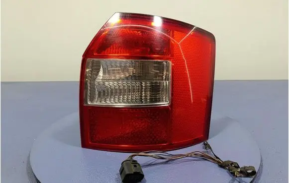 Audi A4 S4 B6 8E 8H Rear/tail lights 8E9945096