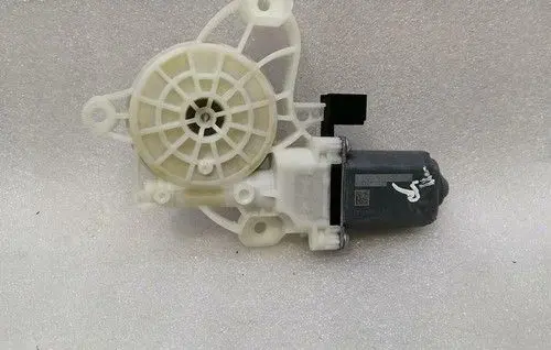 Mercedes-Benz A W177 Front door window regulator motor A0009065706