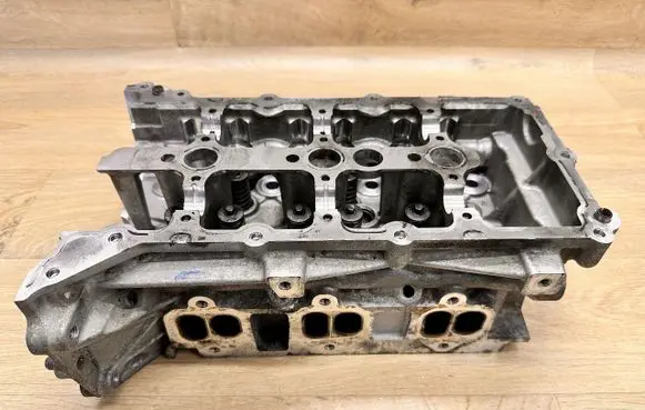 Renault Laguna III Engine head 8200816799