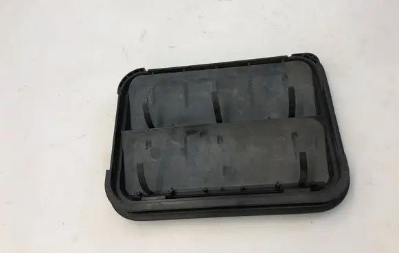 Opel Astra L Quarter panel pressure vent 9675506980