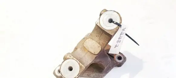 Honda CR-V Engine mounting bracket swaa