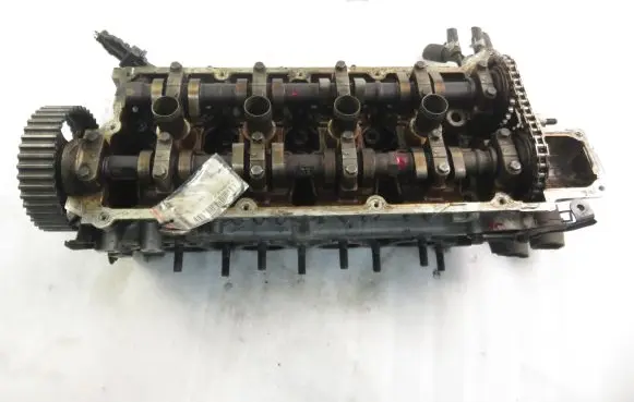 Hyundai Coupe Engine head 
