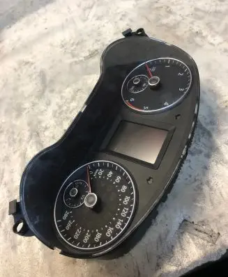 Volkswagen Jetta VI Speedometer (instrument cluster) 5c6920961a