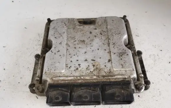 Renault Laguna II Engine control unit/module 8200211711 0281010637 8200085386