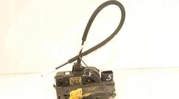 Opel Insignia A Front door lock