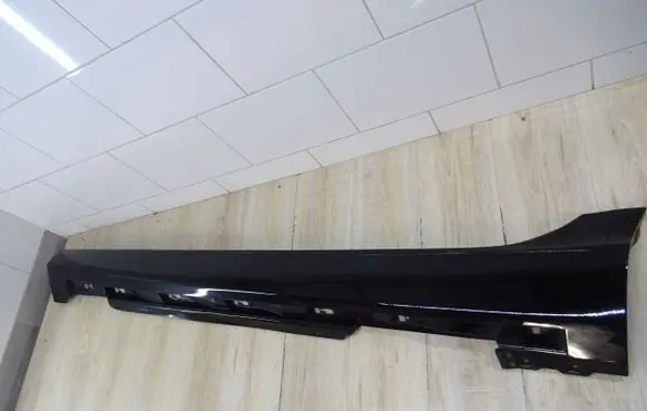 Volvo V40 Side skirt front trim 31395042