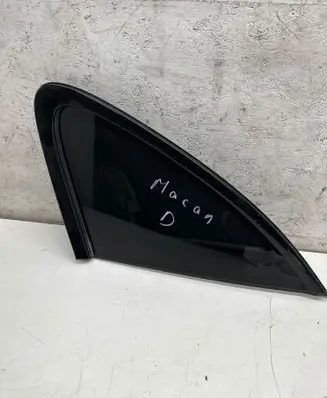 Porsche Macan (95B) Rear side window 95B845298