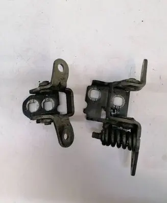 Chrysler Sebring (JS) Rear door upper hinge