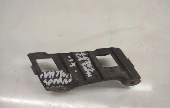 Lexus GS 250 350 300H 450H Fender mounting bracket