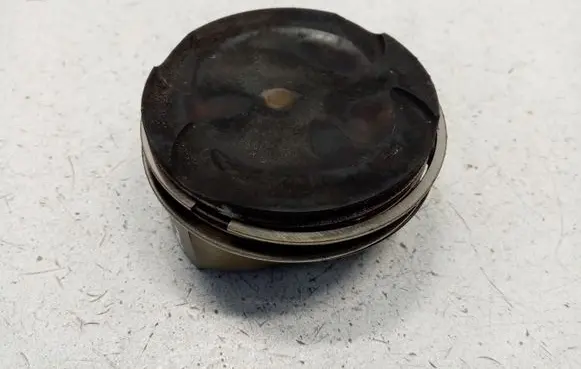 BMW 5 F10 F11 Piston 11257613626 11257576475