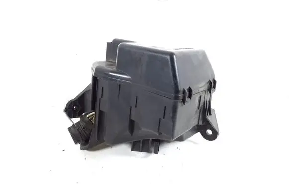 Toyota Avensis Verso Fuse module 82741-44040