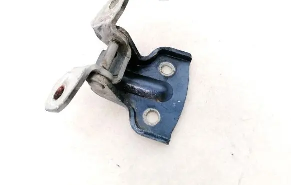 Hyundai Trajet Rear door lower hinge