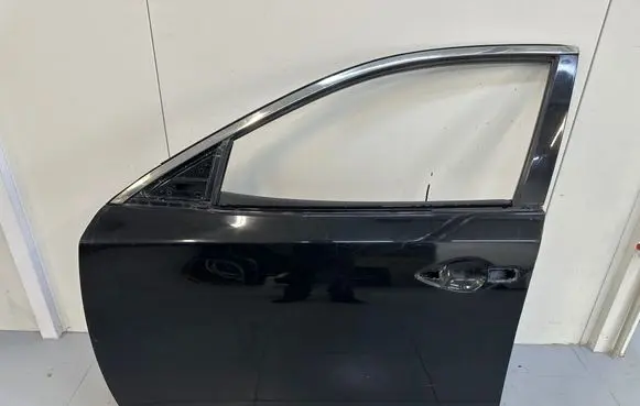 Nissan Maxima A35 Front door