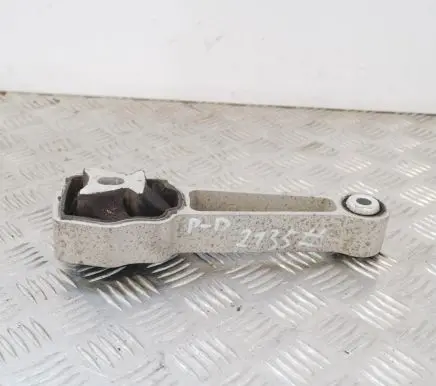 Volvo V60 Engine mount bracket