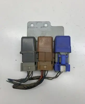 Nissan Pathfinder R50 Fuse module