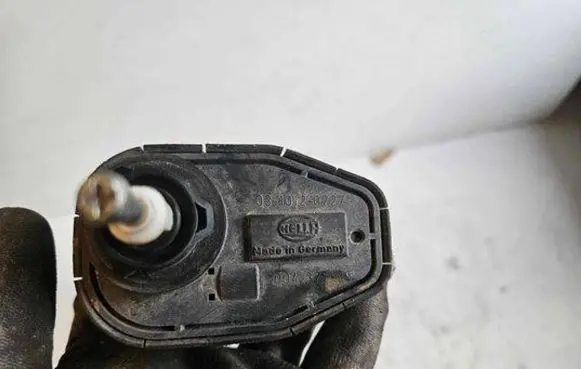 Hyundai Scoupe Headlight level adjustment motor 03-1012-0727