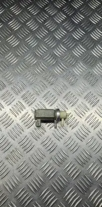 Audi A6 S6 C5 4B Turbo solenoid valve 059906627A