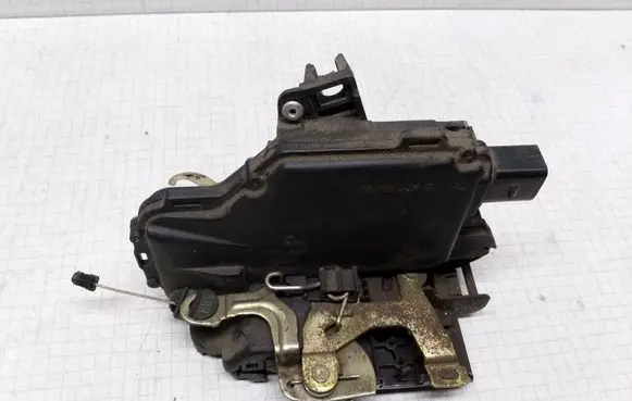 Seat Leon (1M) Rear door lock