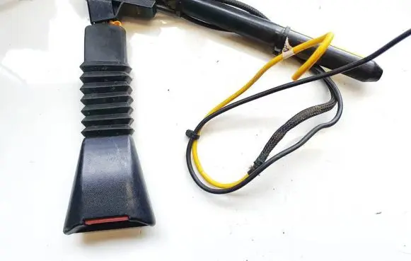 Opel Zafira A Front seatbelt buckle 90560656 563086407a