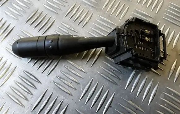 Mitsubishi Outlander Wiper control stalk 17D714