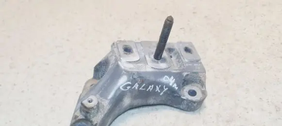 Ford Galaxy Engine mounting bracket 7M3399135A