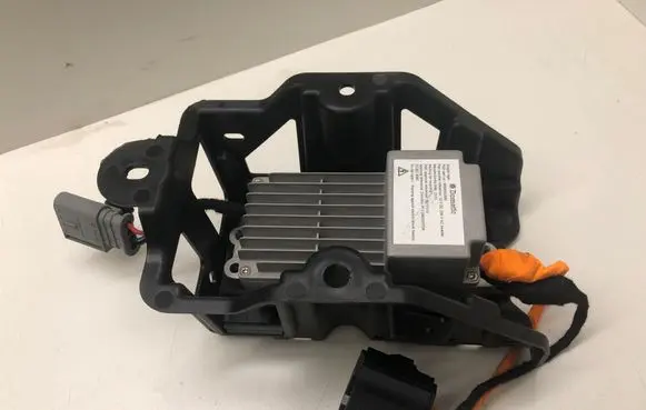 Citroen DS4 Voltage converter/converter module 9688692880