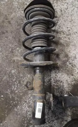 Toyota Auris 150 Front shock absorber with coil spring