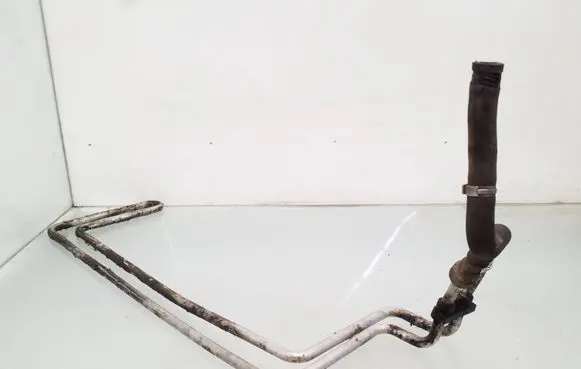 BMW 5 E39 Oil cooling pipe 2247361 17212247361
