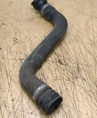 BMW 5 F10 F11 Engine coolant pipe/hose 7809821