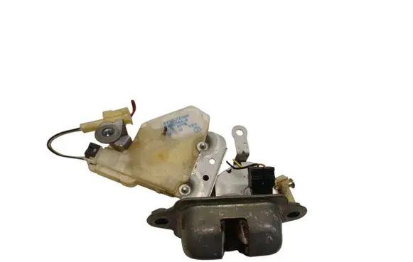 Subaru Impreza II Tailgate/trunk/boot lock/catch/latch 63100FE000 021203 892044A