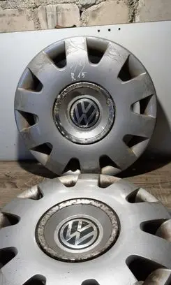 Volkswagen PASSAT B5.5 R15 wheel hub/cap/trim 3B0601147