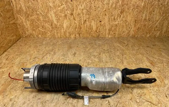 Porsche Panamera (971) Front shock absorber/damper 971616037L