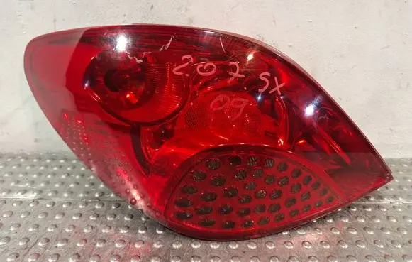 Peugeot 207 Rear/tail lights S25081024