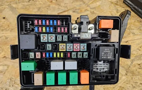 KIA Rio Fuse box set 91740-H8580