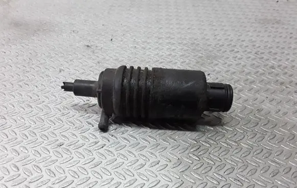 Audi A4 S4 B5 8D Windscreen/windshield washer pump 4A0955651