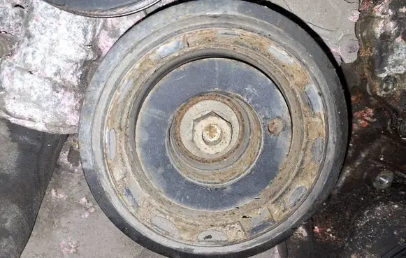 Mercedes-Benz ML W164 Crankshaft pulley