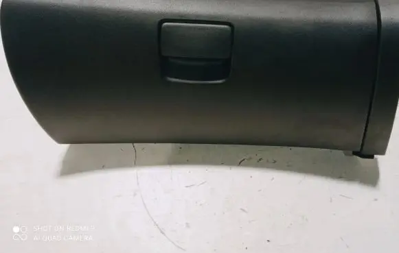 KIA Ceed Glove box