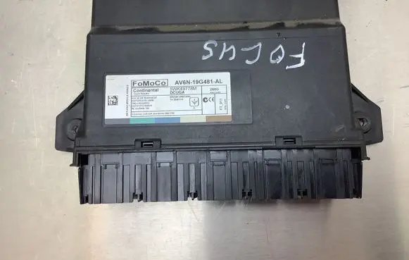 Ford Focus Comfort/convenience module AV6N19G481AL 5WK49778M