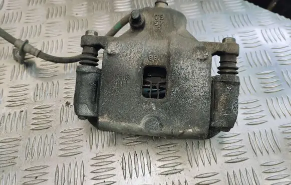 Hyundai Kona I Front brake caliper