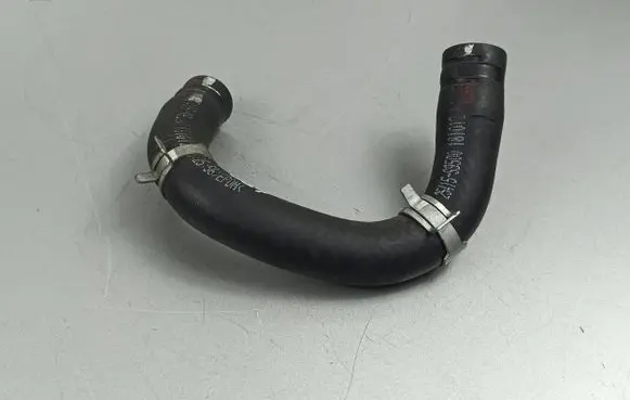 Engine coolant pipe/hose