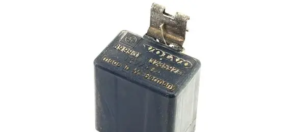 Volvo 740 Coolant fan relay 1323592