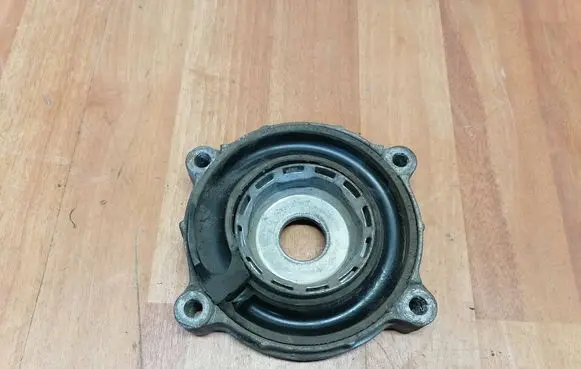 Volkswagen Touareg I Coil spring mount 7L0412347A 7L0411189