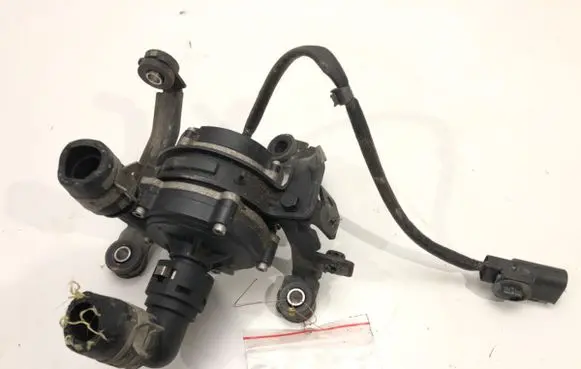 KIA Niro Oil filter mounting bracket 25100-03HZ0