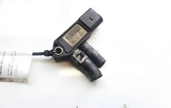 Volkswagen PASSAT B7 Exhaust gas pressure sensor 076906051B AG1911TN3
